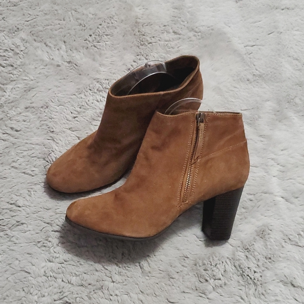 Cole Haan suede tan heel ankle zipper boots. Great condition!